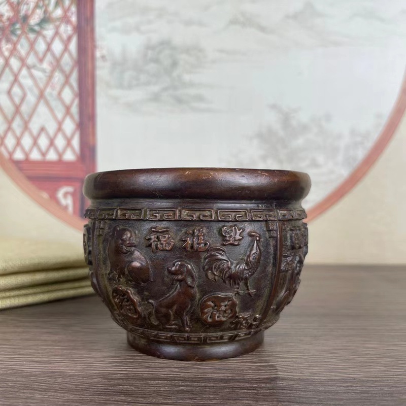 Vintage Collectible Ashtrays - アンティークおよびヴィンテージコレクション：十二支のレトロな合金銅製レリーフ香炉と灰皿、家の装飾品