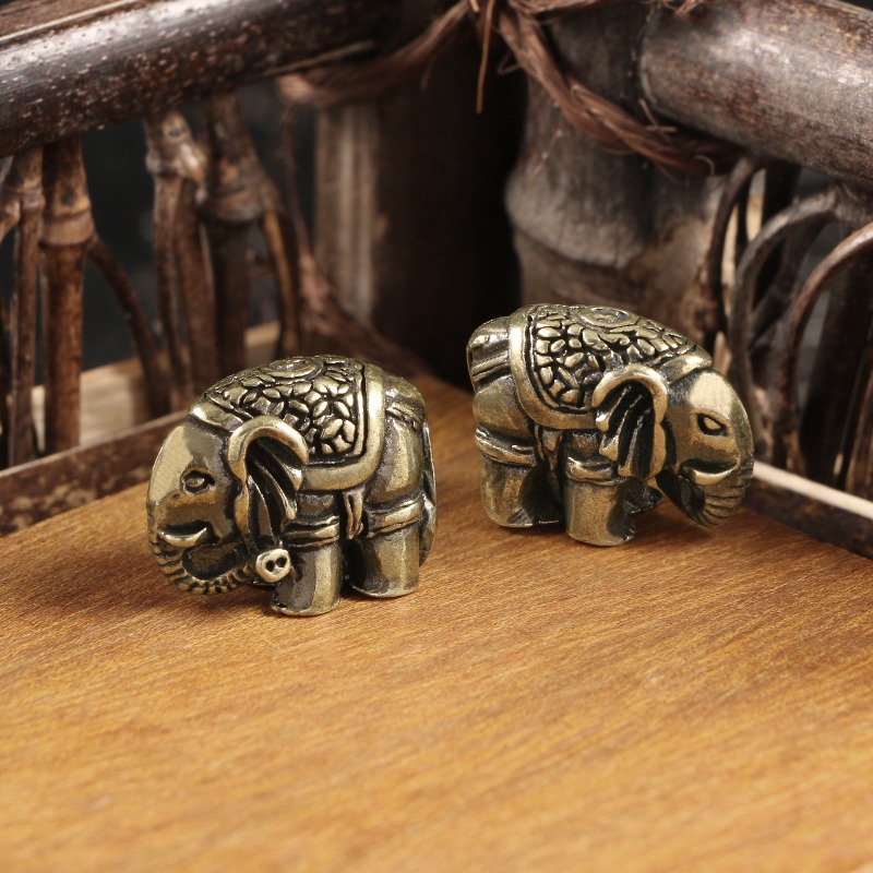 1 PC かわいい象真鍮彫刻ハンドヘルドピースオーナメントテ - Vintage Collectible Christmas Ornaments のレビューと価格